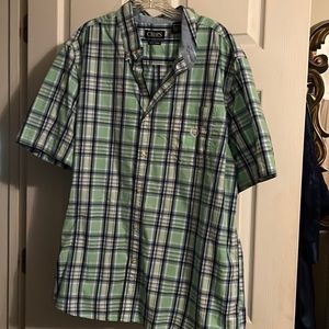 Men’s Chaps Short sleeve shirt.